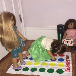 3 AMERICAN GIRL DOLLS- RARE MCKENNA DOLL INCLUDED